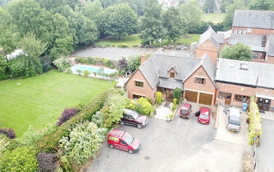 Castle Farm Bed And Pool